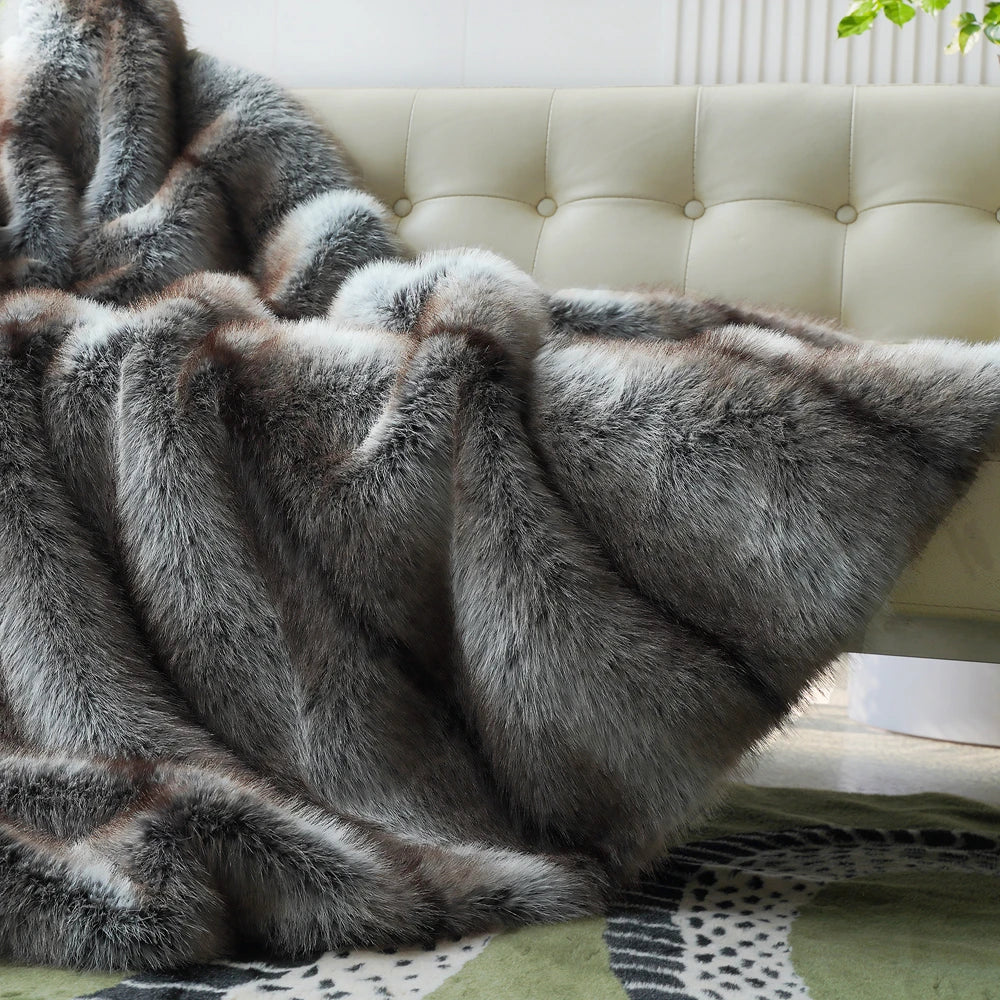 TER Luxe Portimao Faux Fur Throw